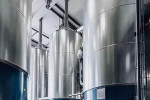 自酿啤酒设备酿造中的重要原料——酵母的组成