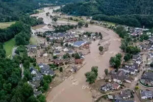 德国摩泽尔产区遭遇"百年难遇"特大洪水