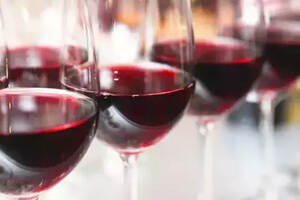 七个喝葡萄酒时的错误习惯，可别再犯了！