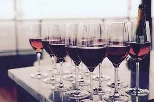 WINE NEWS丨欧洲酿酒业10亿升葡萄酒恐转制酒精……