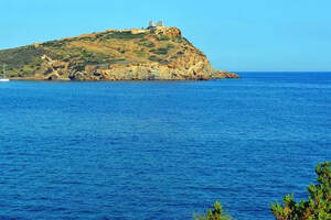 希腊阿提卡，在最美的岬角拥抱蔚蓝