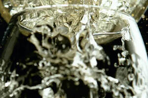 广东白酒的经典代表——石湾玉冰烧，你敢不敢喝？