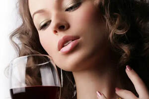 释疑｜喝葡萄酒头痛，都是二氧化硫惹的祸？