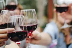 WINE NEWS丨疫情封锁让英美消费者更享受葡萄酒……