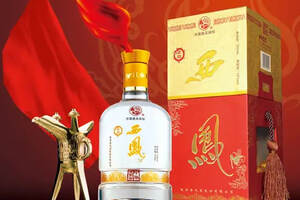中国四大名酒之一，受周总理喜爱的西凤酒，为何成“无毛凤凰”？