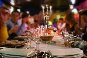 在餐厅或晚宴上喝酒，你注意这些葡萄酒礼仪了吗？