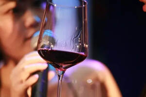 收藏葡萄酒要明确收藏的目的，陈酿葡萄酒佳酿有升值潜力吗？