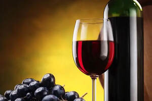 喝葡萄酒有助于预防癌症？喝葡萄酒对帅哥、靓女分别有什么好处呢