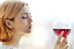 静止葡萄酒与起泡葡萄酒（静止葡萄酒与起泡葡萄酒的主要区别在于是否含有SO2?）