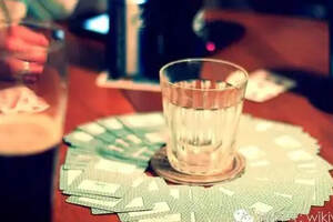 这 10 个越玩越容易输的喝酒游戏，你敢玩吗？