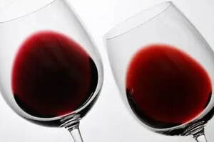 品酒相对论——葡萄酒以酒色深浅论成败？