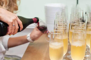 葡萄酒装大神知识：气泡酒的五种制作方法