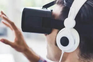 除了偷偷看点小视频，原来VR还能做这么有范儿的事
