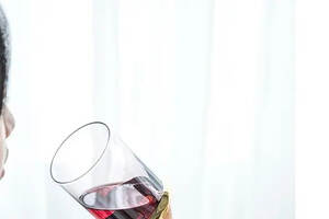 用感官术语描述葡萄酒的世界，葡萄酒感官世界的谜题