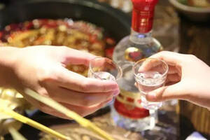 盘点国内各地喝酒风格：东北人和上海人截然相反，四川人套路太多