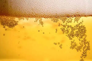 啤酒逆袭白酒？产量下滑0.24%，利润猛增25.13%