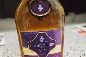 不懂拿破仑 VS、VSOP 和 XO 干邑之间的区别，别说自己懂酒
