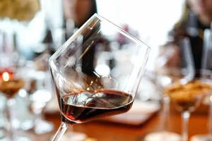 葡萄酒酒“泪”的科学，正确了解酒泪是品鉴葡萄酒必须了解的知识
