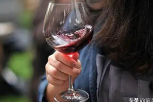 描述品尝葡萄酒的味道一直是难题，如何描述气味？百种气味的研究
