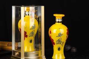 西凤酒为什么产地四川，因为是浓香型贴牌酒在四川代生产