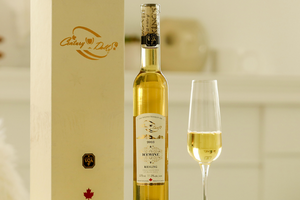 加拿大冰酒酿制的严苛条件，多达五棵葡萄树酿造一瓶的佳酿