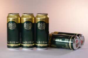 青岛啤酒奥古特是顶级拉格，严苛的酿造条件造就厚重细腻的口感