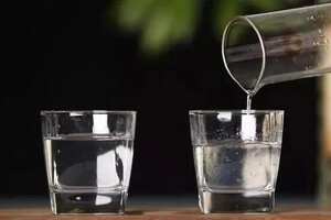 白酒降度用什么水最好，用处理过的软水避免失光浑浊