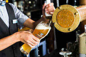 长期大量饮用啤酒的危害_经常大量饮啤酒的危害