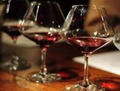 常饮葡萄酒能保护肾脏吗？