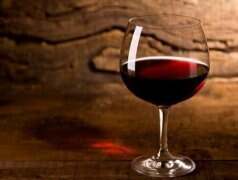 糖尿病患者喝葡萄酒要注意什么？