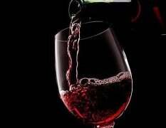 如何通过葡萄酒颜色辨别葡萄酒的好坏？