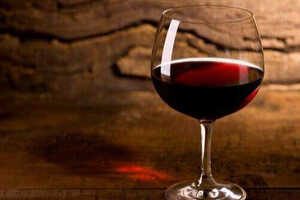 酒体轻盈的红葡萄酒,教你辨别酒体丰满的红葡萄酒