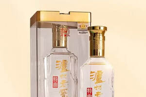 酒价：泸州老窖特曲晶彩礼盒套装52度500ml×2浓香型白酒多少钱？