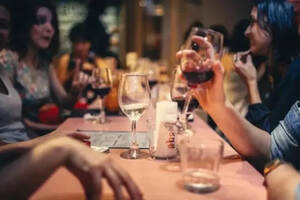 中国酒桌文化和礼仪：酒桌上最忌讳说错话
