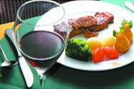 高热量食物配红葡萄酒更健康