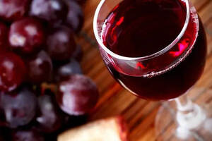自酿的山葡萄酒多少钱一斤