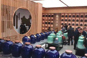 宜宾安宁烧酒文化馆开馆文化赋能加速打造中国散酒连锁标杆企业