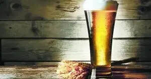 「年终策划」喝精酿啤酒渐成潮流，工业啤酒准备好接招了吗？