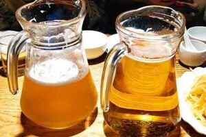 教你区分生啤酒和熟啤酒的方法（怎么区分生啤酒和熟啤酒）