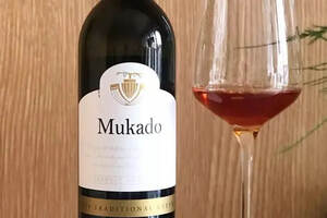 Mukado传统陶罐莫茨瓦尼干白葡萄酒