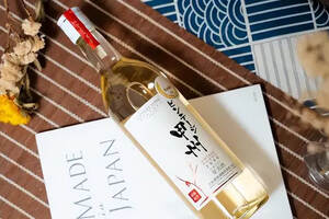 这款充满柑橘香的日本白葡萄酒，是女性葡萄酒大赛的金奖