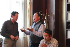 中国劝酒套路多的4个地区，没有酒量别上酒桌，要不然会喝趴下