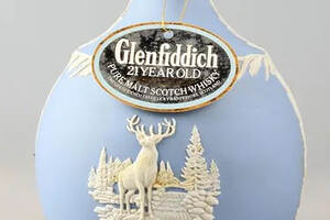 80年代格兰菲迪Glenfiddich21年皇家瓷瓶浮雕版威士忌