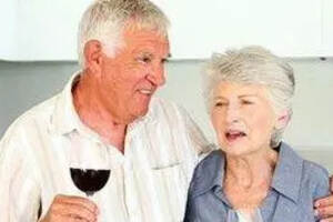 真的是经常饮用适量葡萄酒的人不易得肾结石？