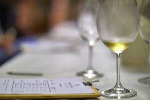 有没有觉得葡萄酒品尝的专业人士在说他们自己的秘密语言？