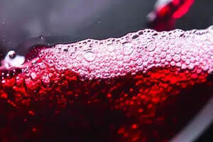 葡萄酒出现气泡，是酒质变坏了吗？