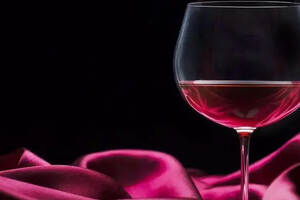 干红葡萄酒中的“干”代表什么呢？
