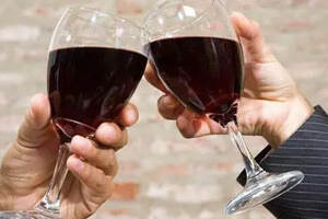 你知道喝葡萄酒能够提高情商、智商和收入吗？