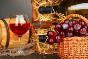 红酒是有生命的要被接受，被赞美，被欣赏