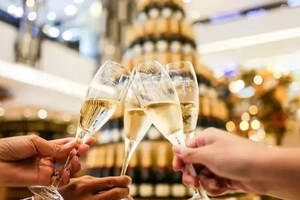 一年一度的世界香槟日又来了，今天你开香槟了吗？